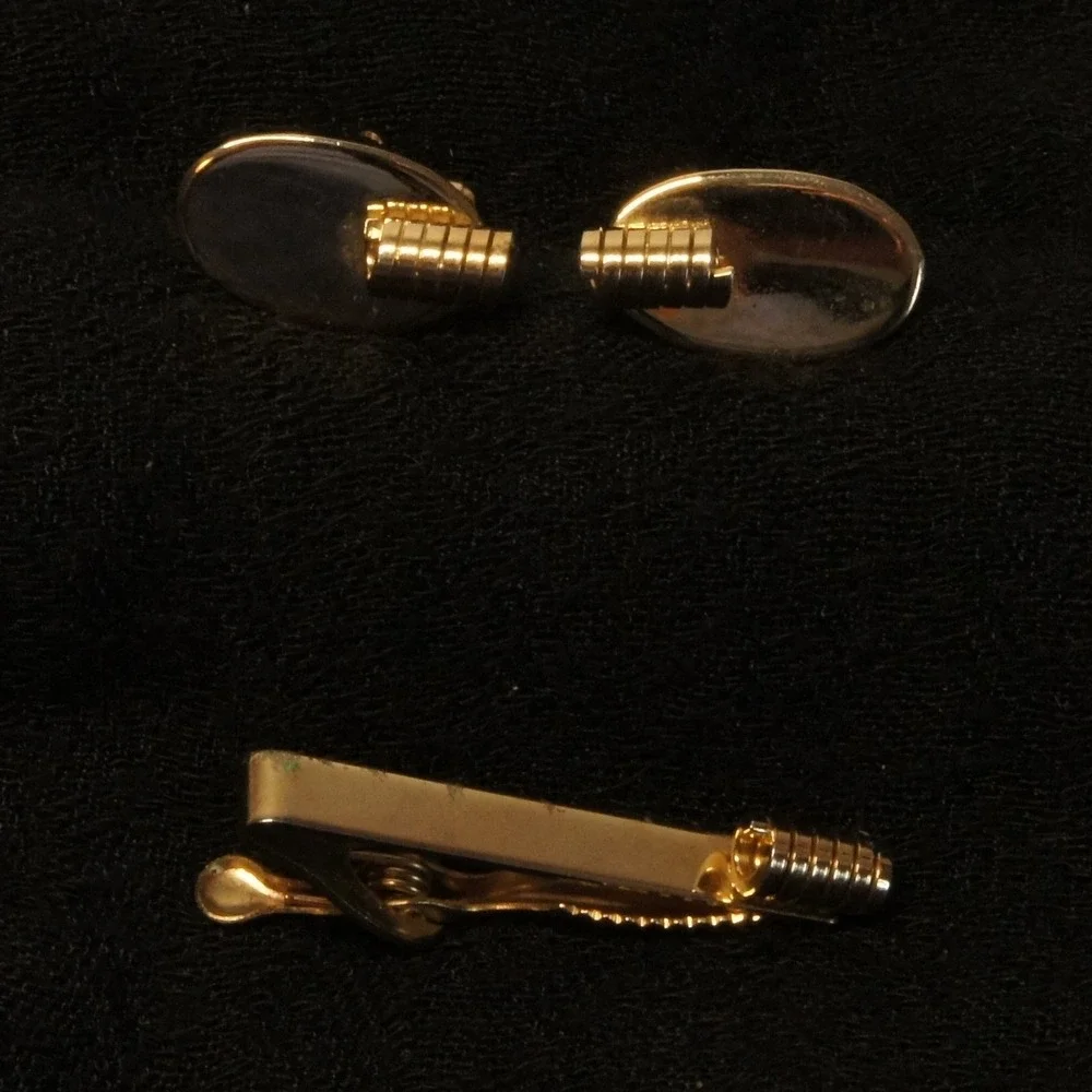 Vintage Gold Tone Cufflinks Tie Bar Set Spiral Ribbed Oval Minimalist